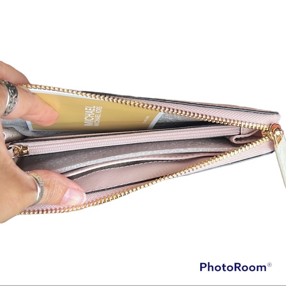 NWT MICHAEL  KORS  NEW pink beautiful Wallet - Picture 7 of 7